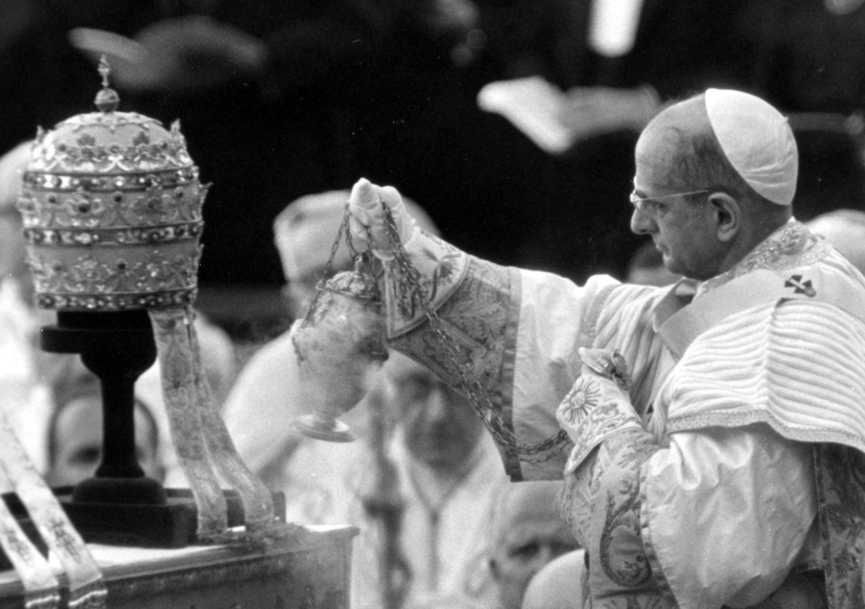 1963: Pope Paul VI